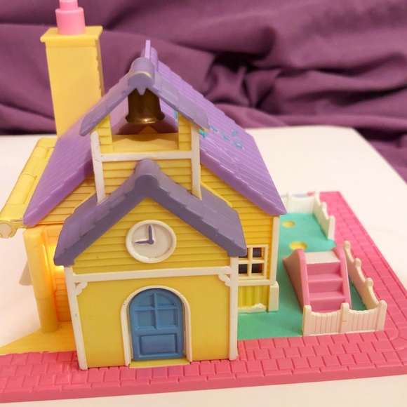 polly pocket light up castle